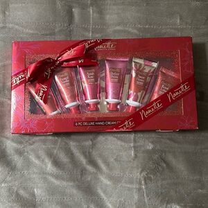 nanette lepore 6 pc Deluxe Hand Cream Collection Gift Pack for Her